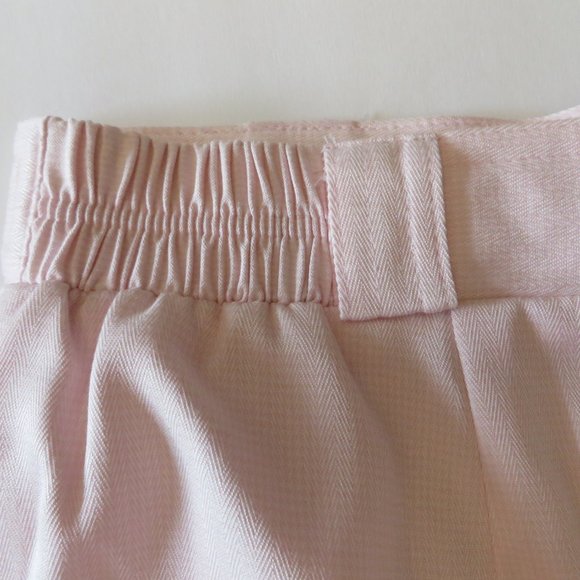 LILY'S Ladie's Light Pink Pleated Shorts Size 12 - Picture 4 of 6